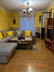 Retka prilika! Trosoban stan na 1. Spartu